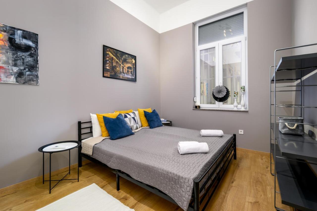 Ja18 Downtown Pearl - 2 Bedroom Apartment 부다페스트 외부 사진